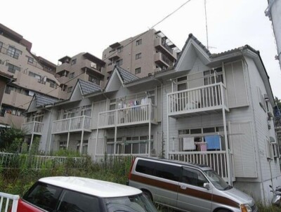 青葉台ペット可賃貸アパート角部屋｢エイトホームズ｣205号室(猫のみ1匹まで)